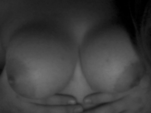 sexuallldesires:  hey look it’s my boobs