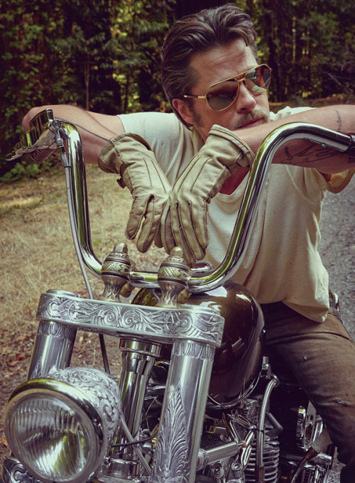 beautiful indian larry bike, look at that meat grinder look at that suicide shift