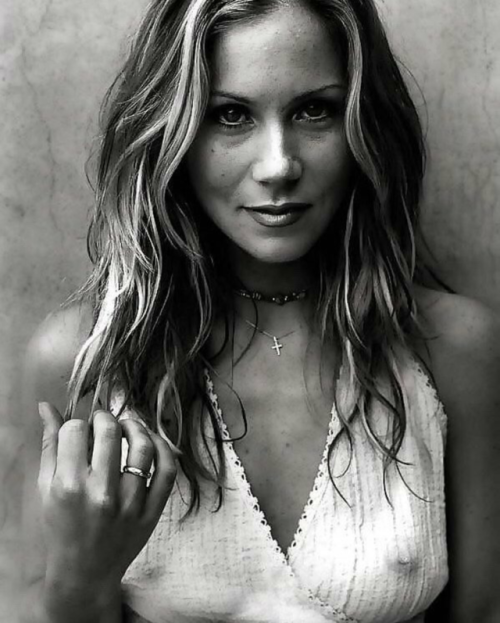 lorenzens-soil:  Christina Applegate \m/_