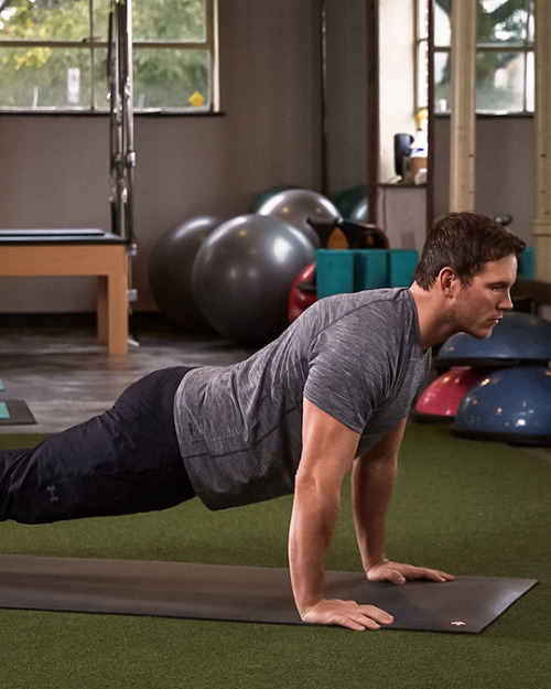 andy-muschietti: CHRIS PRATT for Amazon Storefront Launch This inspires me to work out