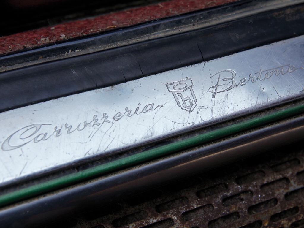 stefialte:  Precious Scrap: Iso Rivolta IR 300 GT Coupé by Bertone