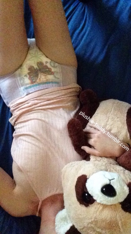 plushie-teddy:  Tanuki and I had lots of fun last night🌙 We got a little bit naughty too and I might post some of those pictures later🙊 