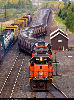 Es44C4:  A Pair Of Ble Tunnel Units And A Cn Sd40-2W Lead This Loaded Taconite Train