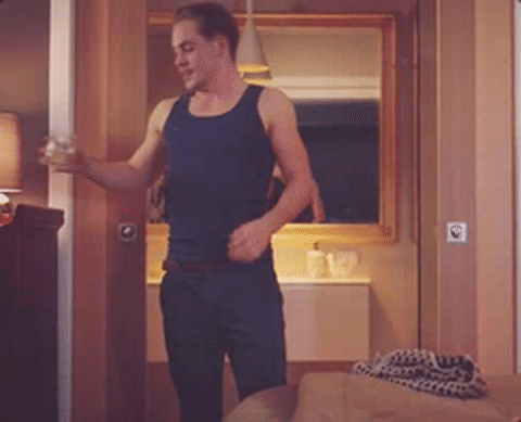 saber-tooth-titties:saber-tooth-titties:Dacre Montgomery showreels for the Western Australian Academ
