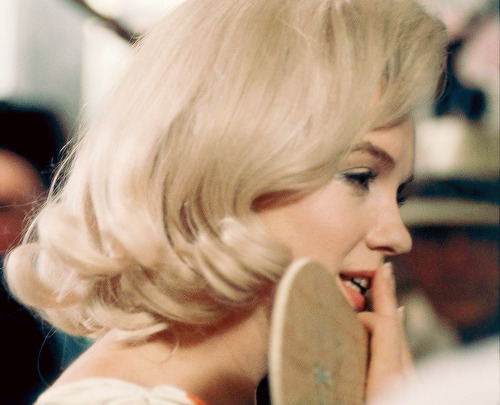 missmonroes:Marilyn Monroe photographed by Elliott Erwitt on the set of The Misfits (1961)