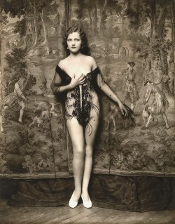  Ziegfield Follies, photo by Alfred Cheney