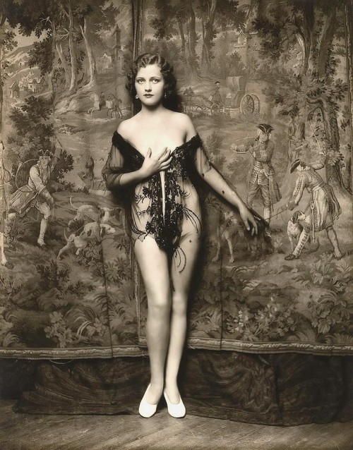 Porn Pics  Ziegfield Follies, photo by Alfred Cheney