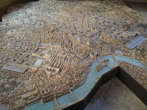 bantarleton: A scale model of Ancient Rome.