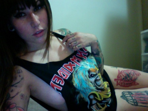 palemania:  http://palemania.tumblr.com/submit 