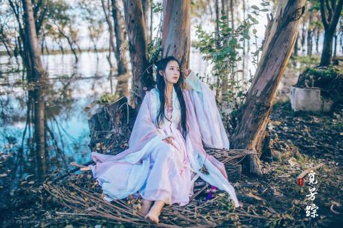 hanfugallery: Traditional Chinese hanfu by 疯子