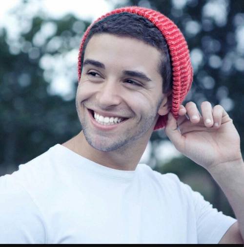 abitfragile:  Beanie + Jake Miller  