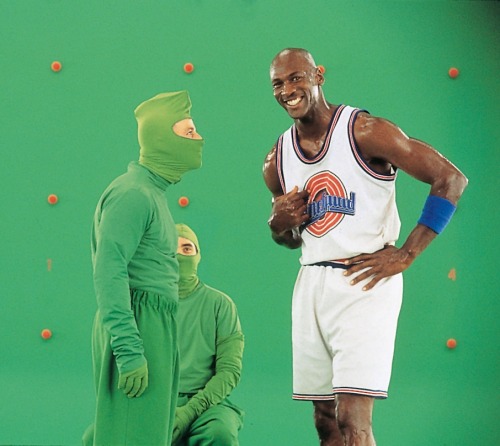 khsupergeek1288:90smovies:Space Jam…I shouldn’t be surprised that everything was a green screen….but