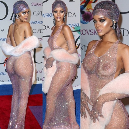 marshmellopr:Rihanna….
