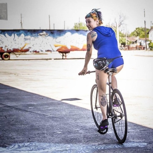fixiegirls: Repost from @ye_torres #moonMonday for a motivated Monday - bts memories shooting footag