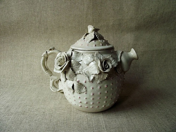 lesstalkmoreillustration:  Handmade Floral Stoneware Teapots By lofficina On Etsy