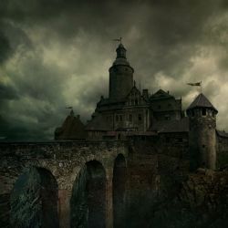 bluepueblo:  Mystical, Czocha Castle, Poland photo via kaitlyn  wow. awesome, and yet creepy