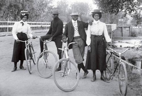madlori:shewhoworshipscarlin: Bicycling, 1905. File under: People Who Are Totally Killing It.