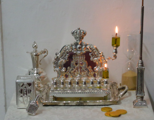 It’s the time of the year again: A freilichen Chanukah from the place where it all happened! M