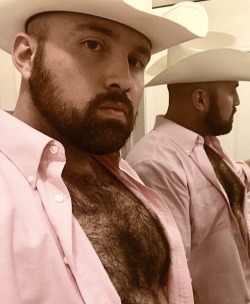 mxcowboys:Mexican cowboys are so masculine!