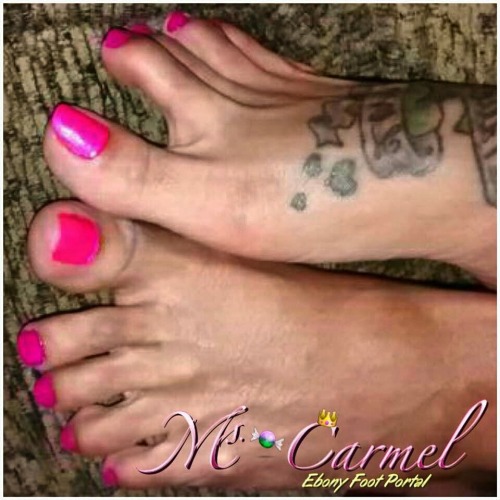 carmeltoes:  Love my pinks #EFP #efpelitemodels #thenewebonyfootportal #ebonyfeet #ebonytoes #ebonyfootfetish #longtoenails #feet #toes #toecurl #toepoint #toespread #teamprettyfeet #longtoes #igfeet #footlove #footjob #footfetish #sexyfeet #iloveebonytoe