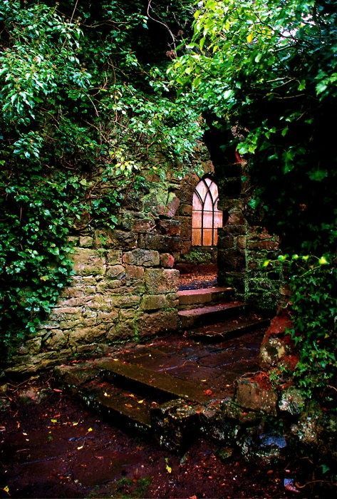 bonitavista:   Ruthin Castle, United Kingdom photo via kathy 