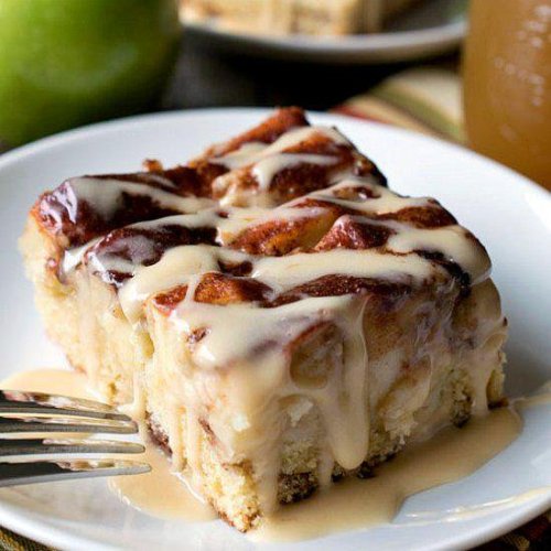 drunkcravings:  Cinnamon Roll Cake