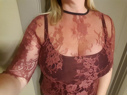 milf-alert: The hubby was loving this outfit at dinner tonight. Thought we would share with you all