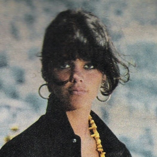 Summer 66 - Tina Aumont posing for Pascuttini for Bolero Film magazine (18th September 1966).
My scans.
Now you can check 