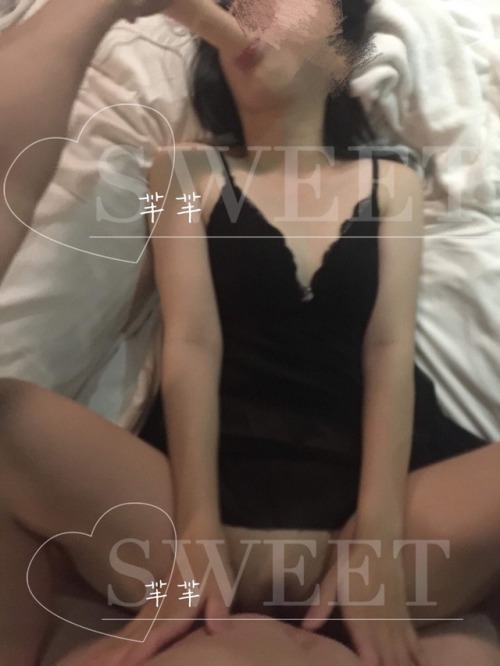 lovemimilove555: 早安 母狗早起有肉棒吃嗎？