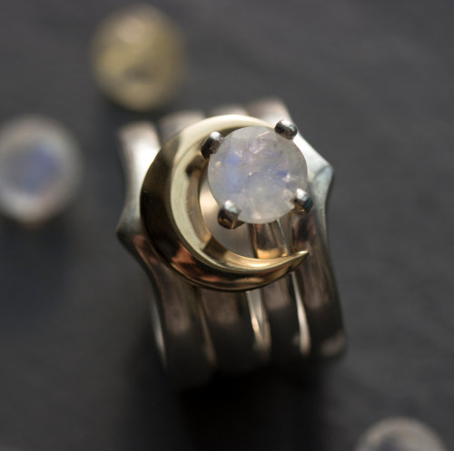 sosuperawesome:  Jewelry by TheFlyingFoxArts on Etsy  • So Super Awesome is also on Facebook, Twitter and Pinterest • 
