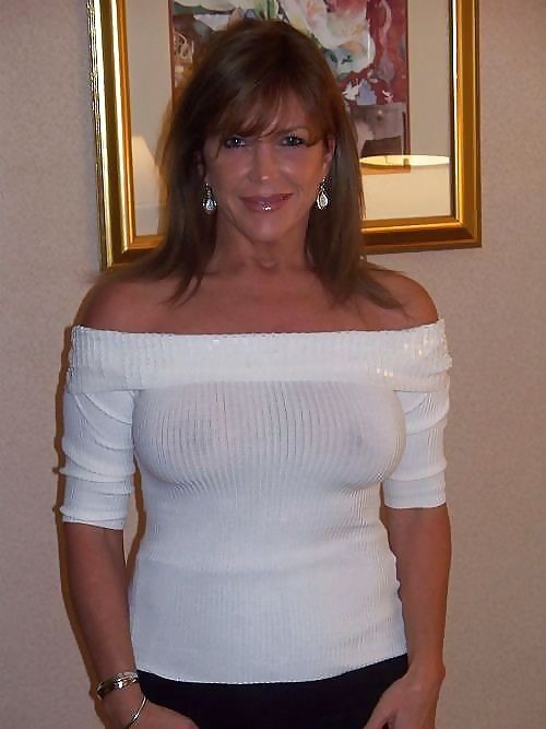 Yummy milf pokies adult photos