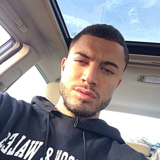 theattractiveboys:  Jonathan