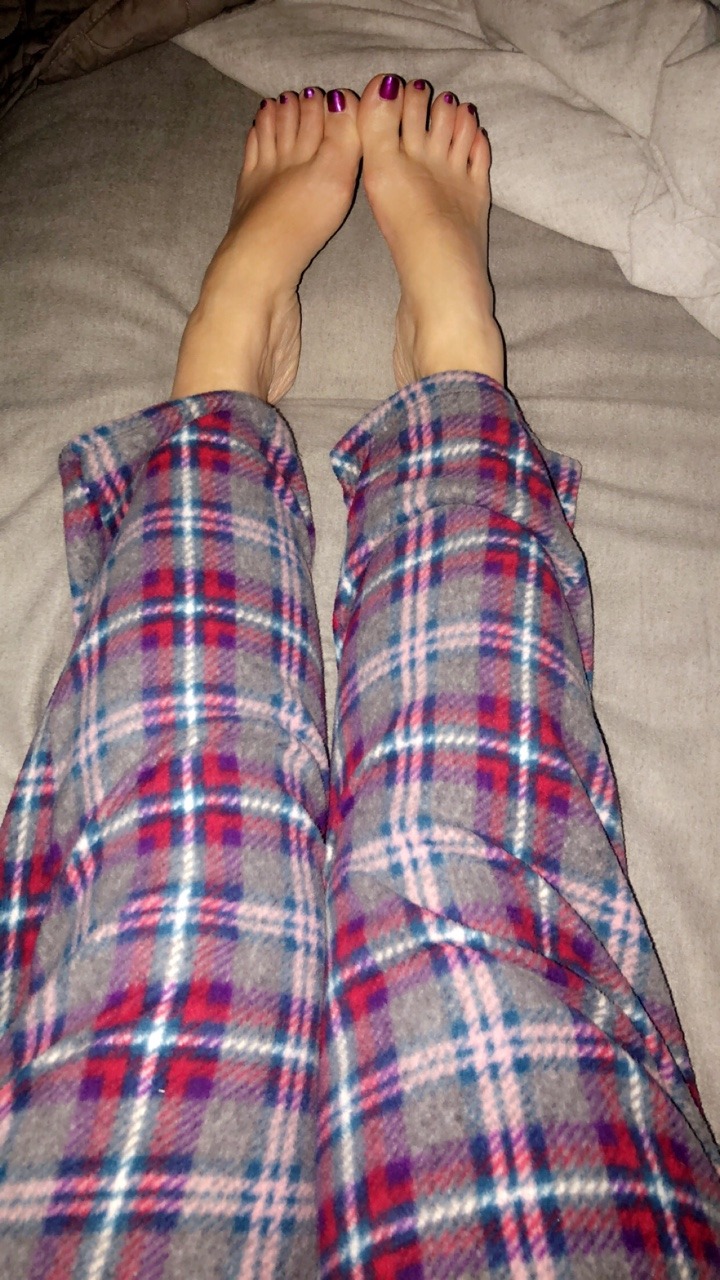 acurvypixie:  Flannel sheets &amp; flannel pjs ♥️
