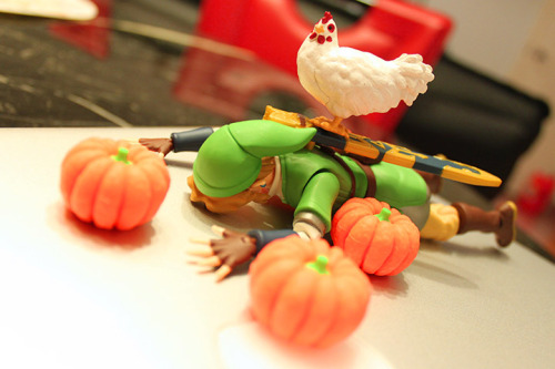yueki:  I found these pumpkin erasers 