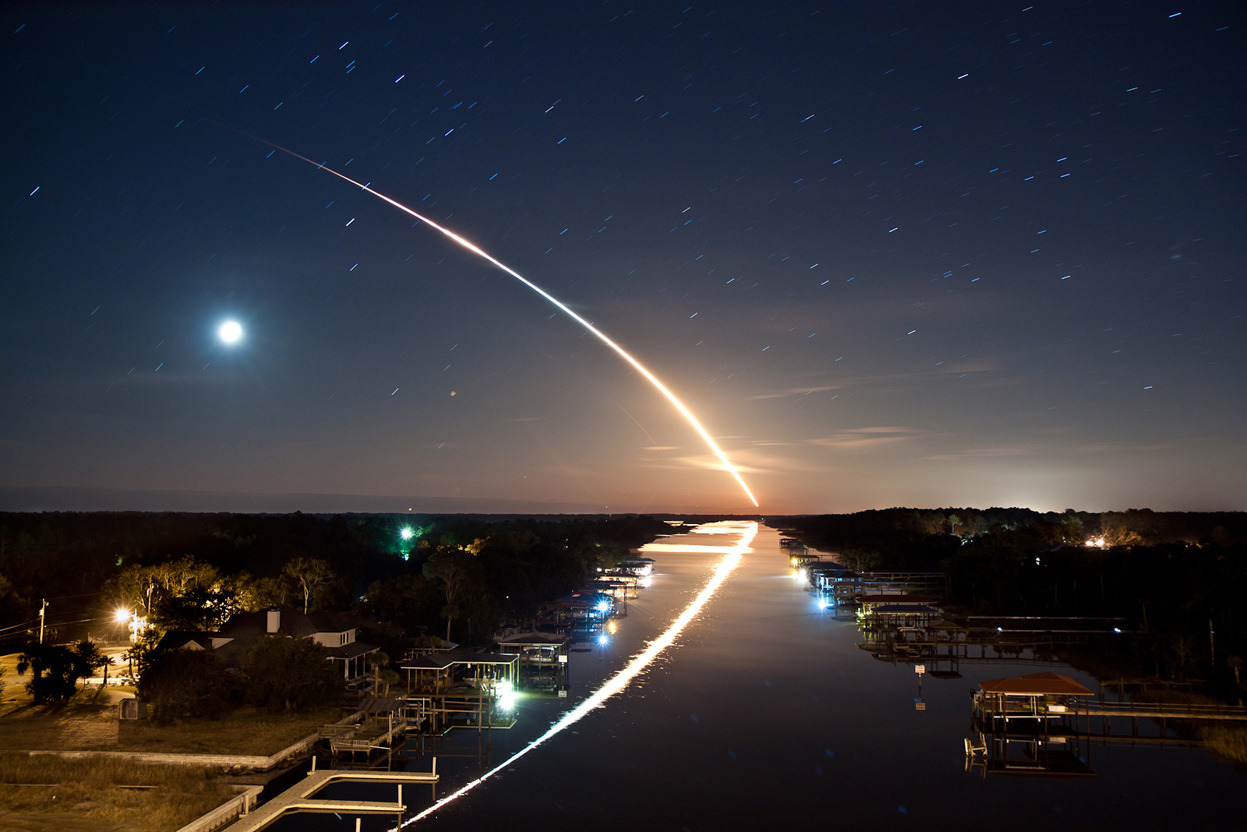 mirkokosmos:   Space Shuttle Endeavour STS-130