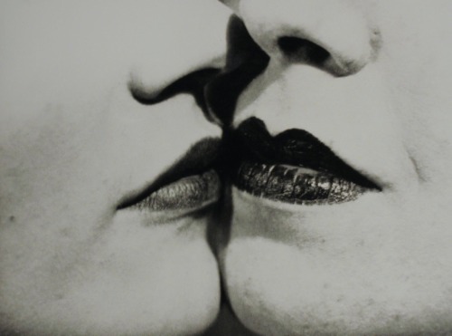 soytit: The Kiss // Man Ray 1935