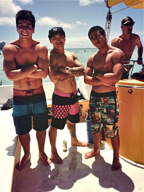 kooksponger:  My Boys on A booze cruise.