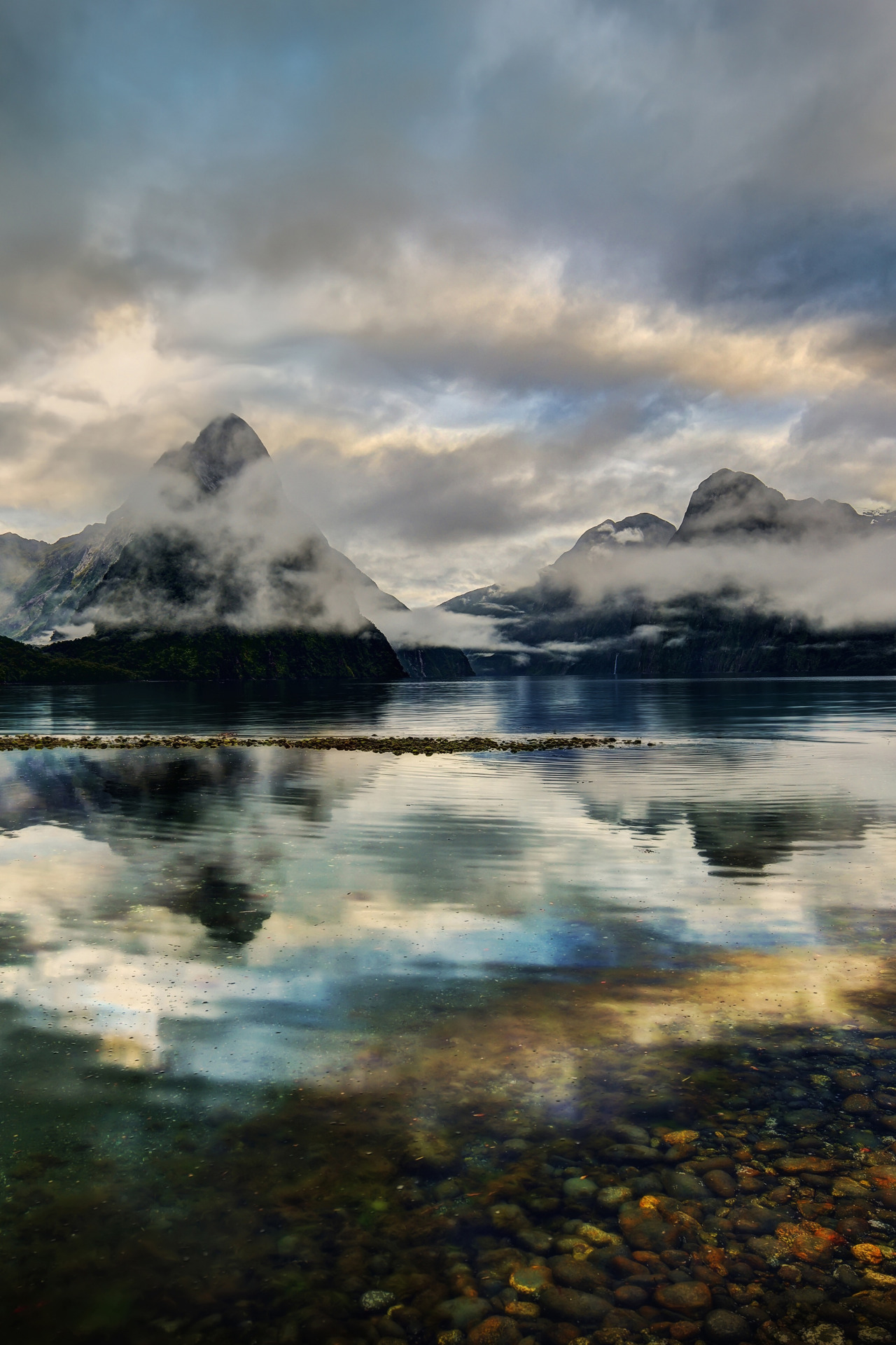 lsleofskye:  Milford Sound 