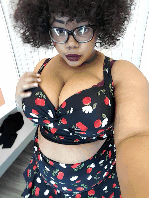 bustyspice:  afatblackfairy:  Tried on a Torrid bikini. It was fun ^_^  😍😍😍