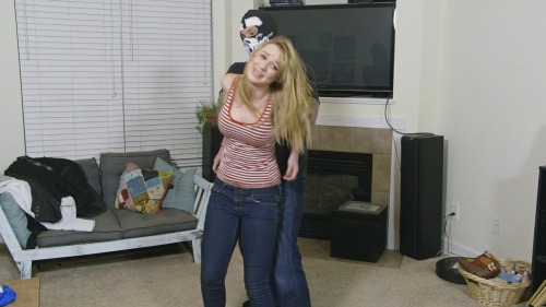 “Jena Solo Armhold” is now available adult photos