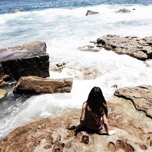 cottonisth:ocaeun:laughter in my mouth, sun in my eyes and sand in my hair// instagram – vanes