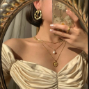 xrosesandgold avatar