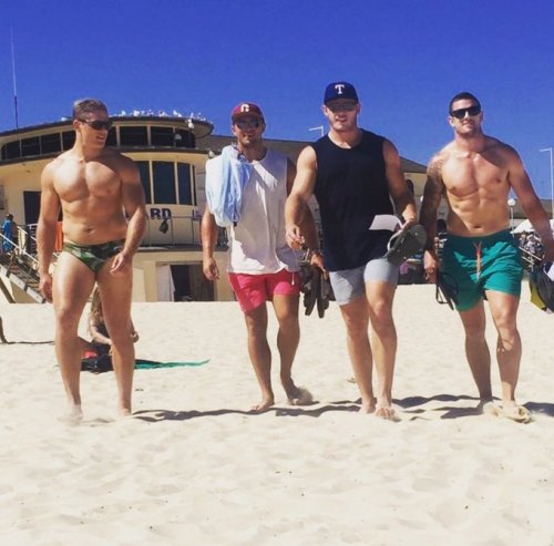 realundiemen: The Burgess boys…..George always showing his speedos…