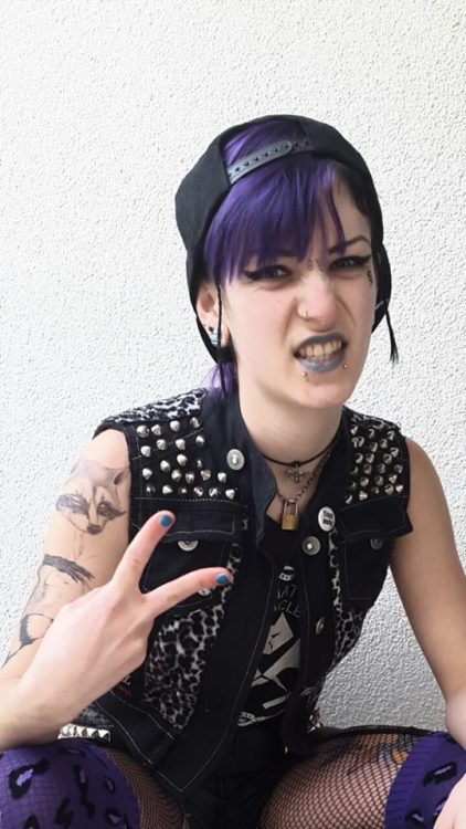 kirschi-cocahontas:Feelin’ damn cute