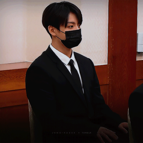Jungkook With President Of South Korea