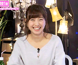 masatokusaka: Since this past week’s episode of Friday TheNIGHT aired on the fifth Friday of the month, all 4 of the weekly assistant MCs appeared together for the first time! And since it was technically already April 1st, they surprised Ayachan by