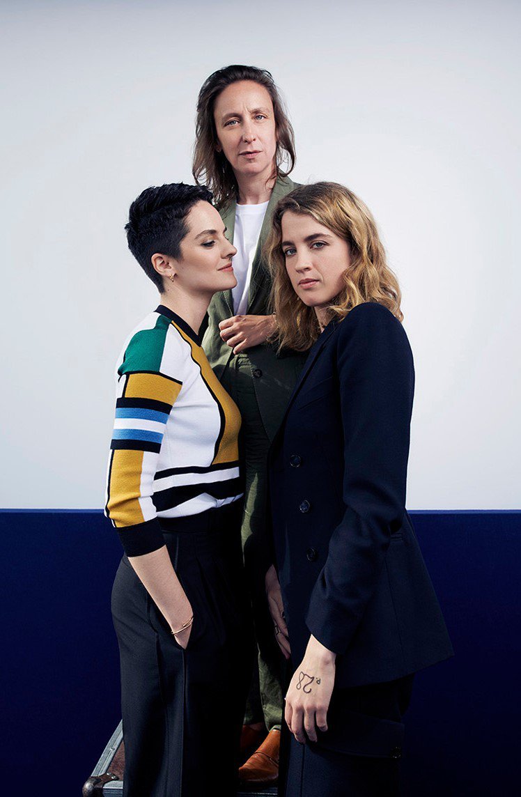 Adèle Haenel, Noémie Merlant & Celine Sciamma Such big dyke energy in  this pic I can't even : r/actuallesbians