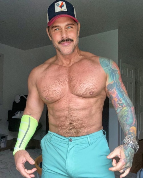 instamuscledaddies: @jackmackenroth (at Link in Bio)www.instagram.com/p/CUSM2d8lcVK/?utm_med