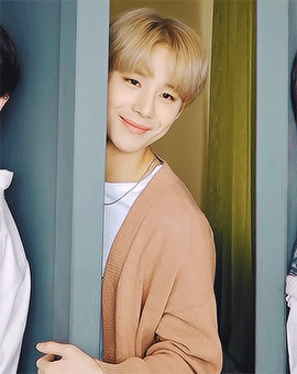 babyjungwoo:what are your thoughts on the baby community?jungwoo: i respect it because it’s me. i’m 