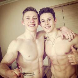 hotcelebs2000:  NILE WILSON and BRINN BEVAN